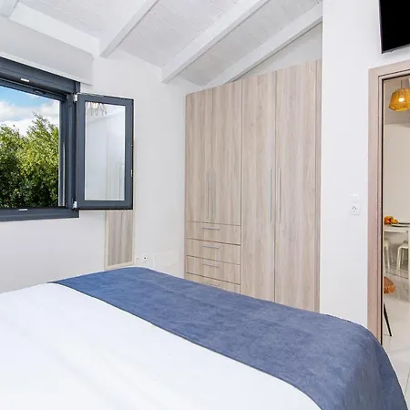 Joy Superior Sea View