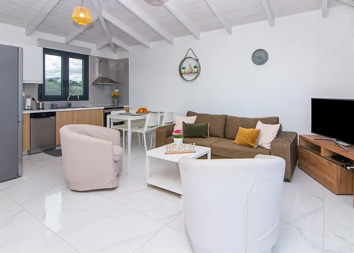 Joy Superior Sea View Херсониссос